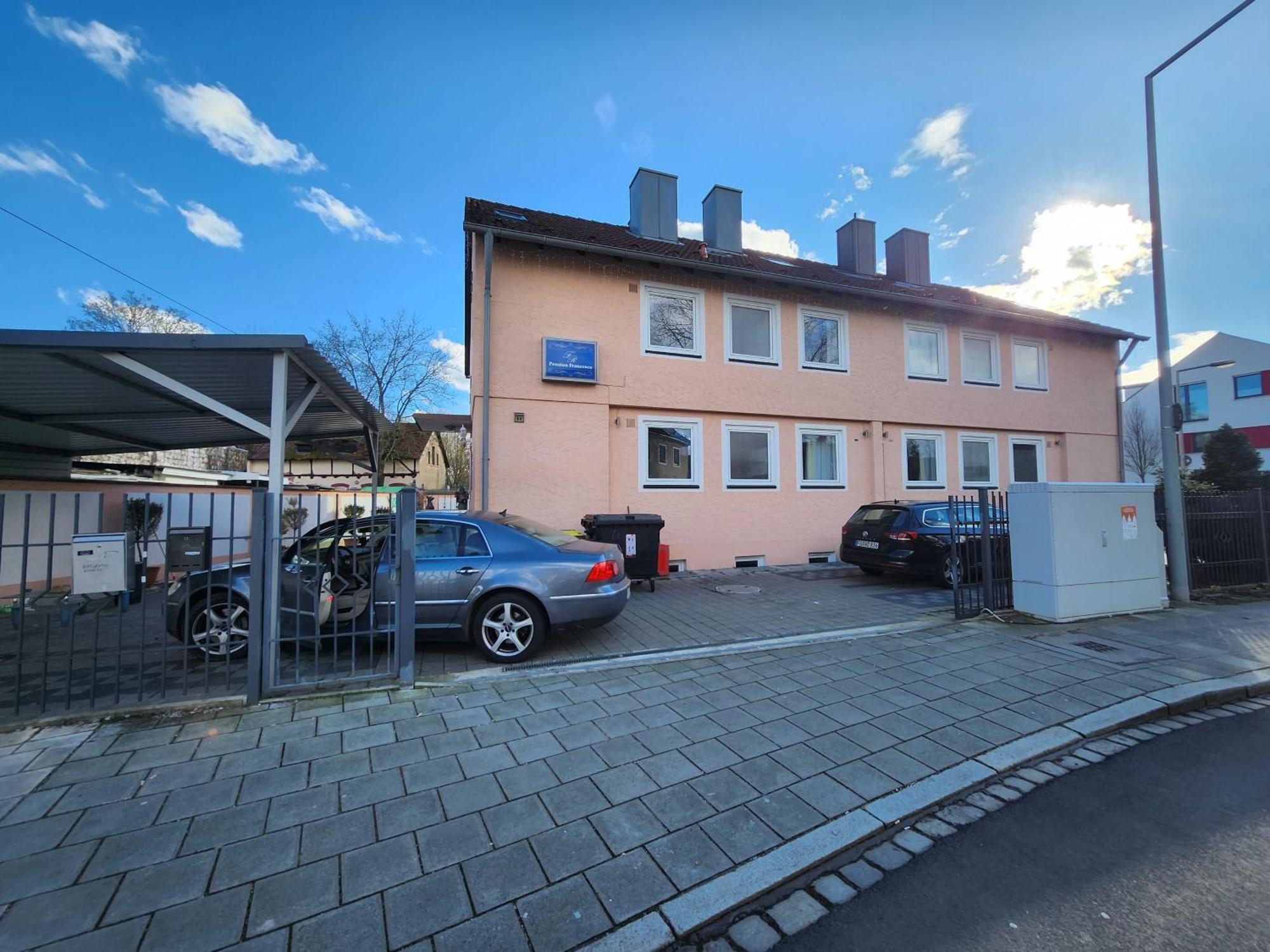 Apartment Doppelbett Mit Balkon 21 Nürnberg