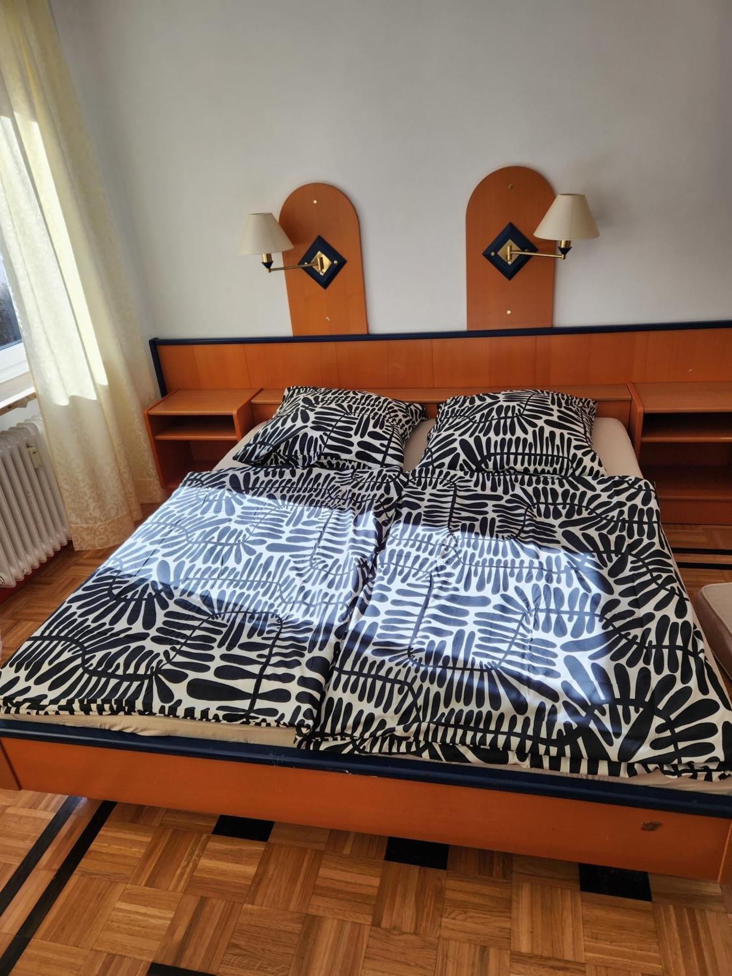 Doppelbett Mit Balkon 21